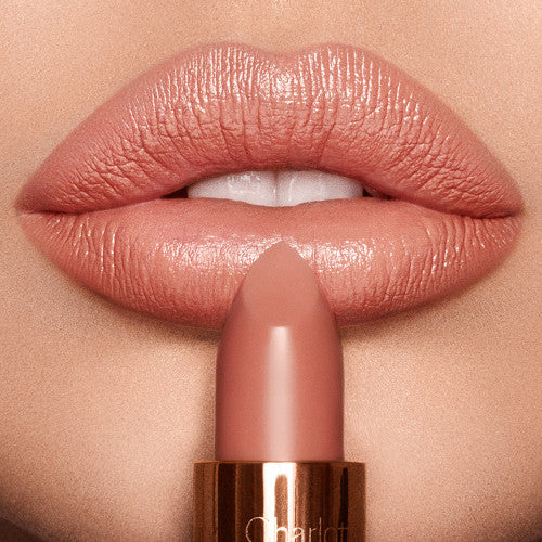 Charlotte Tilbury K.I.S.S.I.N.G Lipstick