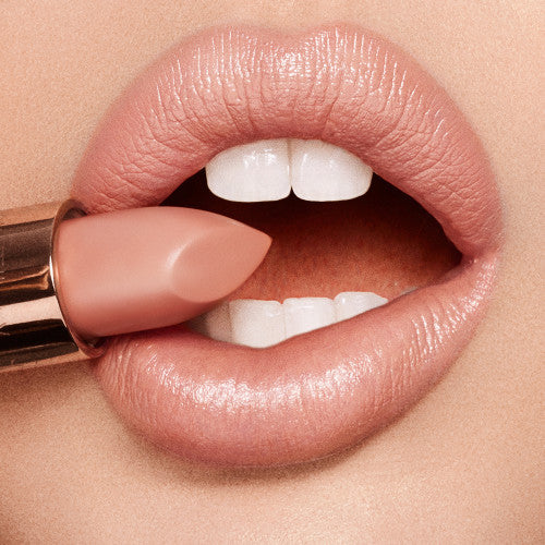 Charlotte Tilbury K.I.S.S.I.N.G Lipstick