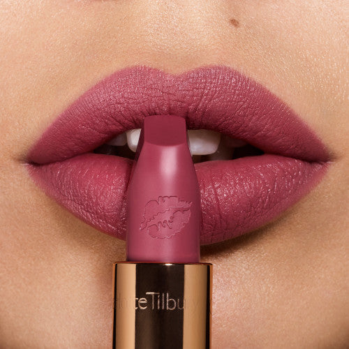 Charlotte Tilbury K.I.S.S.I.N.G Lipstick