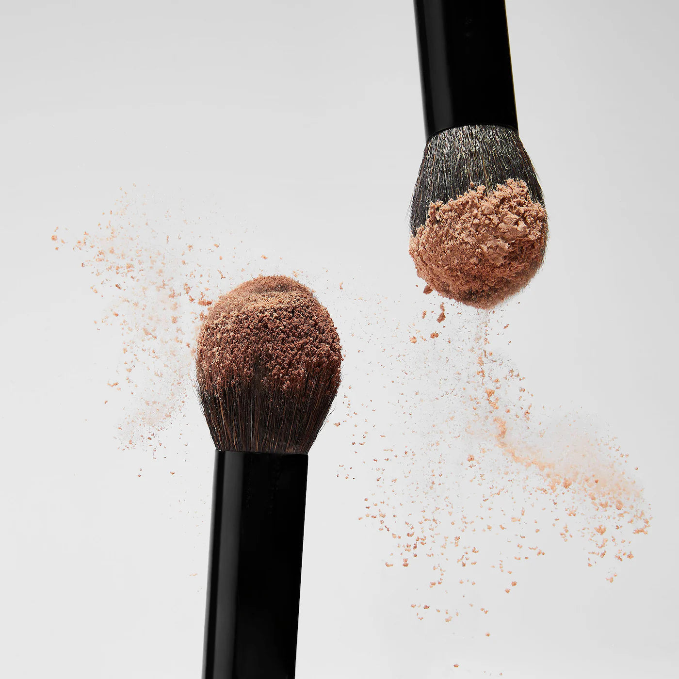 Saie Beauty The Fluffy Setting Powder Brush